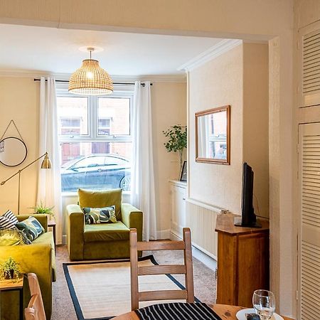 2 Bed, Up To 6 Guests Near Chester City Centre Екстер'єр фото