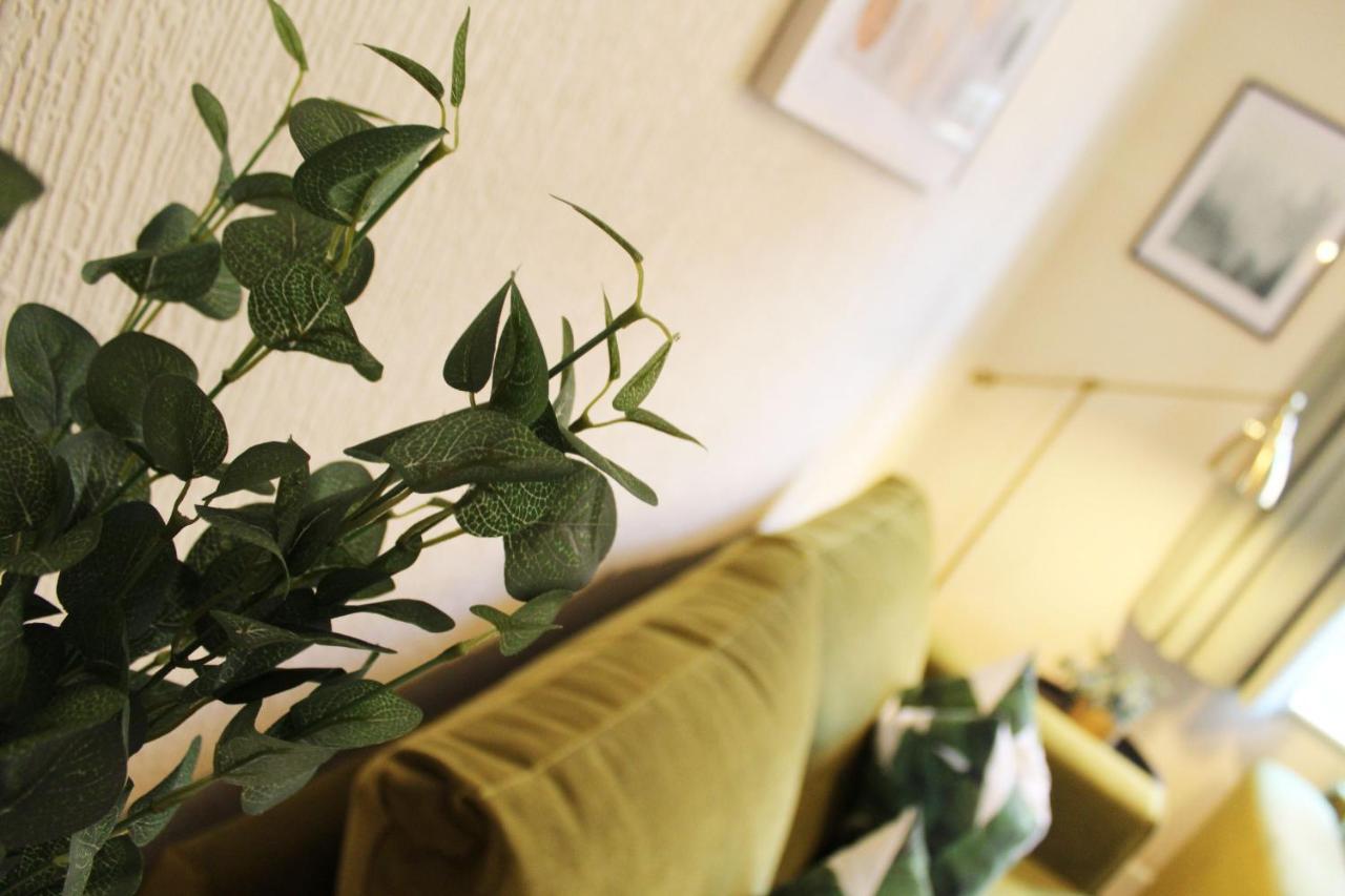 2 Bed, Up To 6 Guests Near Chester City Centre Екстер'єр фото