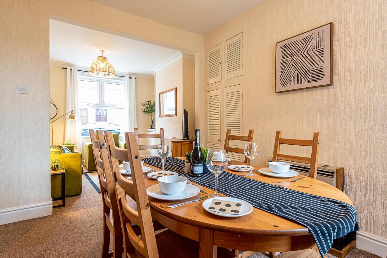 2 Bed, Up To 6 Guests Near Chester City Centre Екстер'єр фото