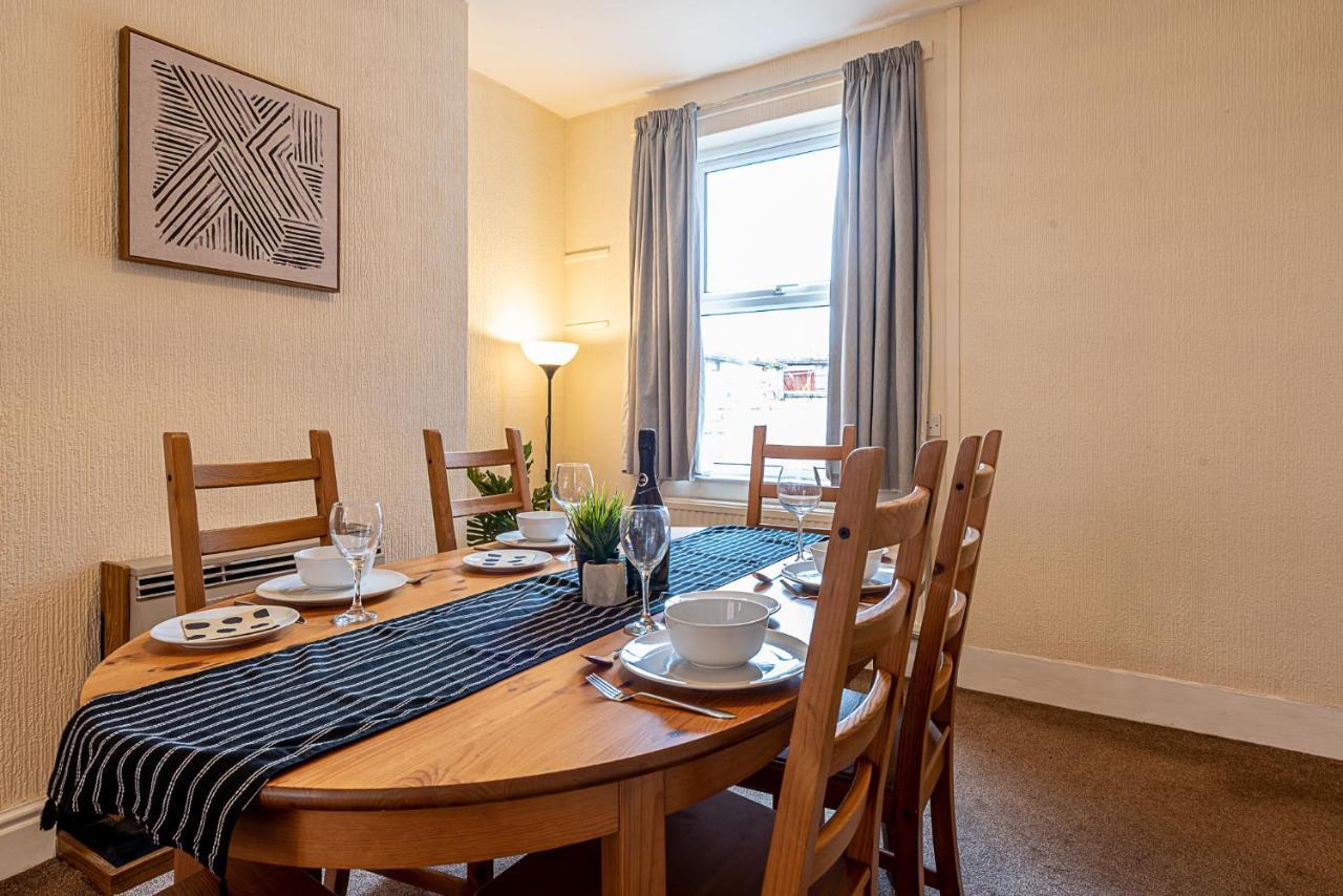 2 Bed, Up To 6 Guests Near Chester City Centre Екстер'єр фото